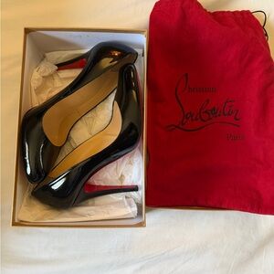 Vintage Classic Christian Louboutin Black Heels with Red Soles size 40.5 =US 8